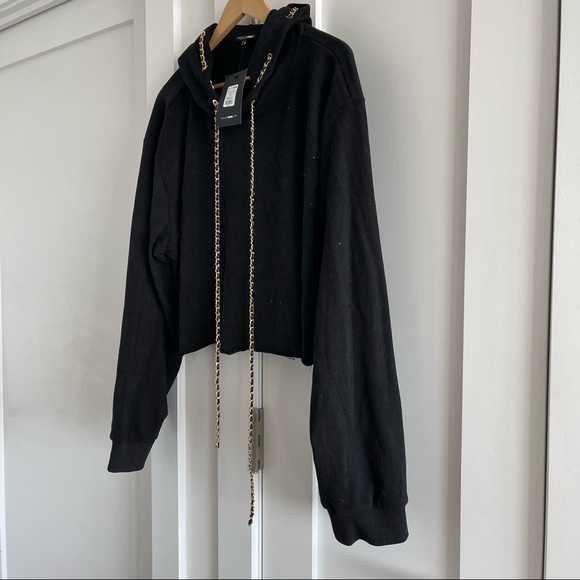 Black cropped hoodie with gold chain drawstring pulls - Picture 4 of 11